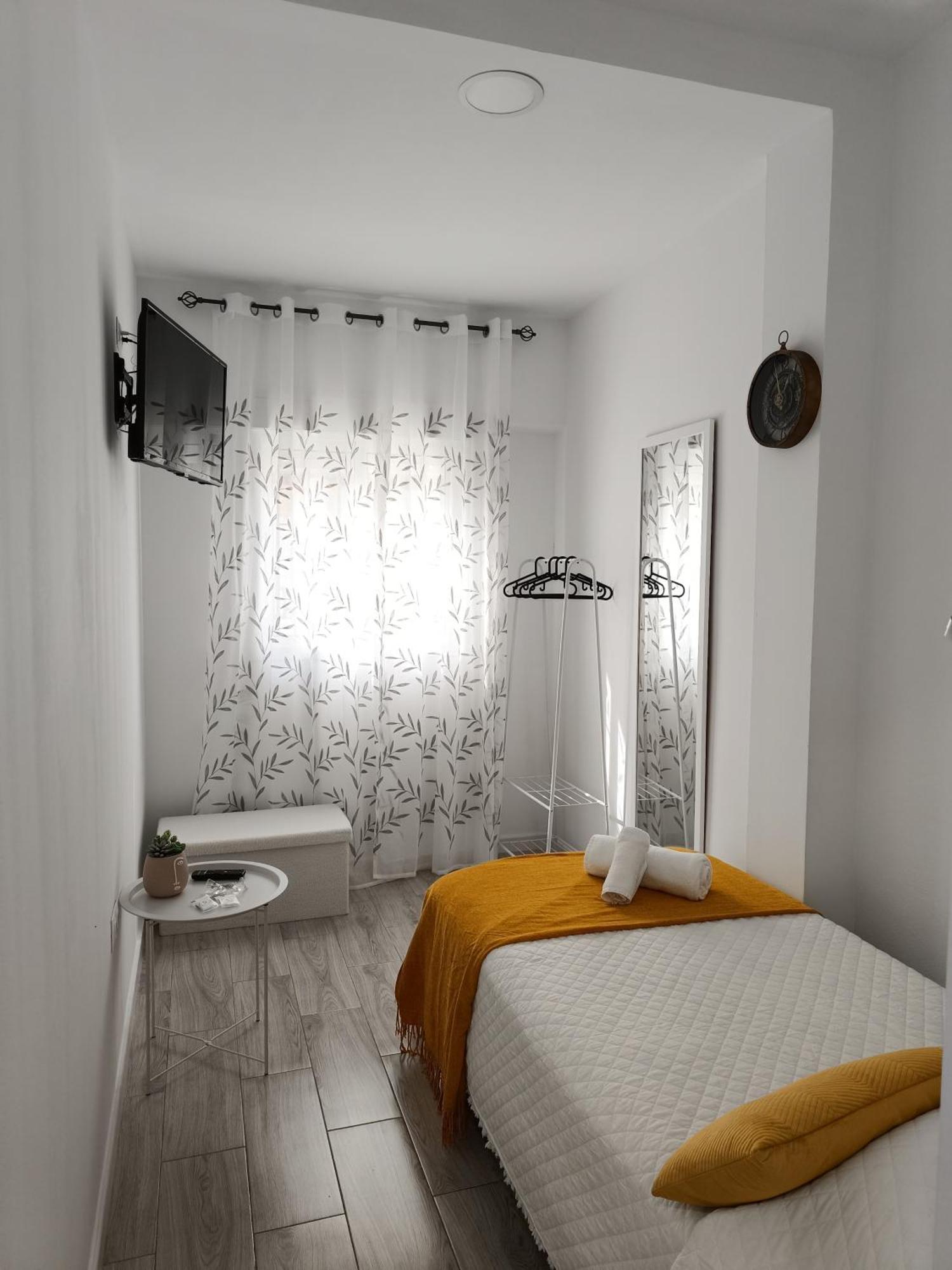 Hostal Casa Blanca Seville Ngoại thất bức ảnh